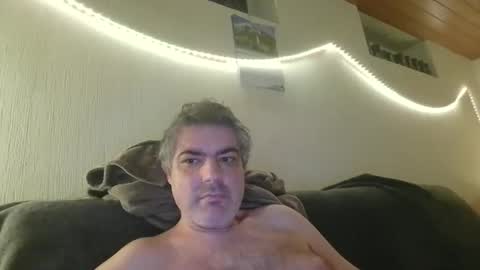 Peter online show from November 2025 05:56:02 PM