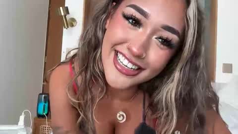 Snapshot of teleaevansss chatting on January 2026 05:02:02 AM Telea Evans online show from January 2026 05:02:02 AM