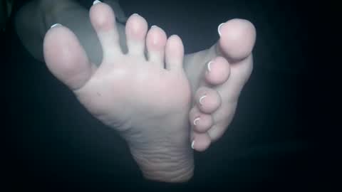 Viv West online show from October 2025 03:51:01 AM