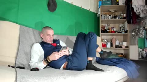 Virg Lszl online show from February 2026 06:22:01 AM