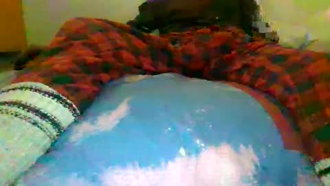 Snapshot of tellias1 chatting on December 2024 08:58:02 PM tellias online show from December 2024 08:58:02 PM