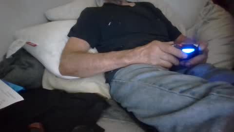 Snapshot of tellias1 chatting on September 2025 10:37:01 AM tellias online show from September 2025 10:37:01 AM