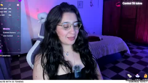 Snapshot of tellme_maddie chatting on May 2026 09:12:01 PM Maddie online show from May 2026 09:12:01 PM