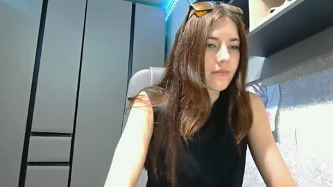 Alice online show from October 2025 05:06:01 AM