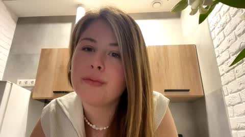 Lana online show from March 2026 09:35:01 AM