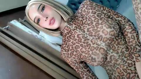 EVA GLASSCOTT online show from February 2025 07:34:01 AM