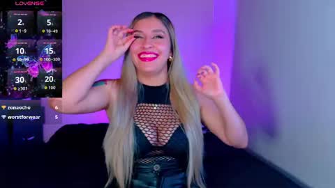 Snapshot of temptationsweet__ chatting on June 2026 07:56:02 AM Sara online show from June 2026 07:56:02 AM