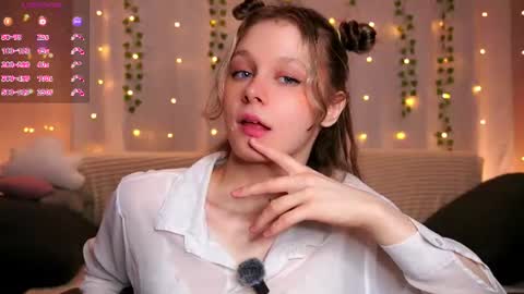 Snapshot of tender__beauty chatting on July 2026 05:53:01 PM Hey Im Aneta online show from July 2026 05:53:01 PM