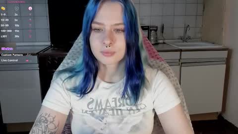 Snapshot of tender__kitty chatting on September 2025 02:49:02 PM Sue online show from September 2025 02:49:02 PM