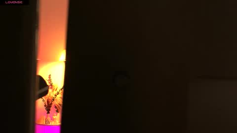 Snapshot of tender_babyy chatting on September 2025 12:29:01 PM Sexy girl Li online show from September 2025 12:29:01 PM