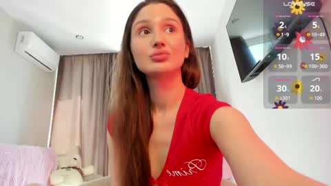 Snapshot of tender_babyyy chatting on July 2026 12:29:01 PM Amina online show from July 2026 12:29:01 PM