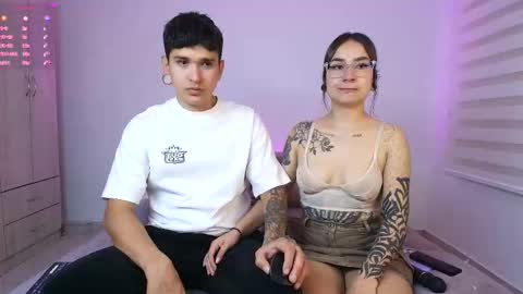 tender_dust online show from September 2025 10:31:01 PM