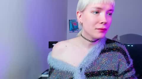 Kira online show from May 2026 02:40:01 AM