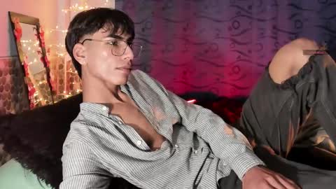 Snapshot of teo_369 chatting on December 2024 01:00:02 AM Teo online show from December 2024 01:00:02 AM