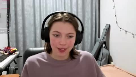 Anny Simpson online show from April 2026 01:42:02 AM