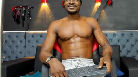 terranze_z online show from November 2025 08:08:02 PM