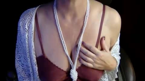 Snapshot of tessa_foxxx chatting on November 2025 10:37:02 AM tessa_foxxx online show from November 2025 10:37:02 AM