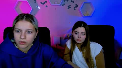 tessa_tea online show from November 2025 09:56:02 AM