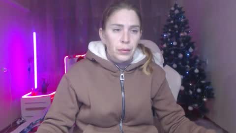 tessadaybreak online show from December 2025 06:35:02 PM