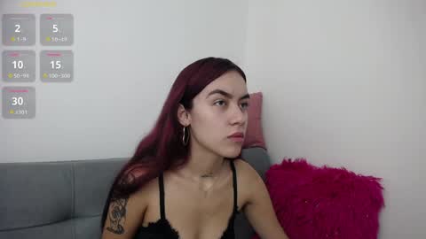 Snapshot of tessafoxie chatting on May 2026 12:09:02 PM Tessa foxie online show from May 2026 12:09:02 PM