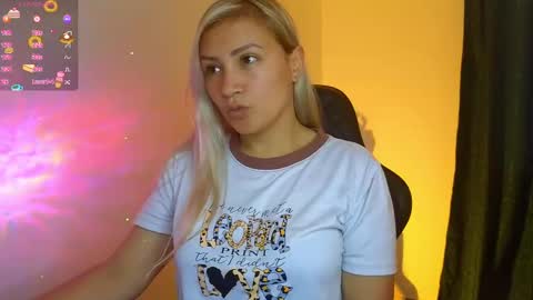 Snapshot of tessawhisnton chatting on September 2025 03:44:01 PM Tessy online show from September 2025 03:44:01 PM