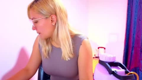 Tessy online show from January 2026 03:06:02 PM