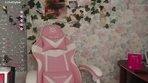 Tessy online show from June 2026 06:18:02 PM