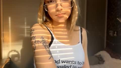 tessiebe online show from February 2026 12:03:01 PM