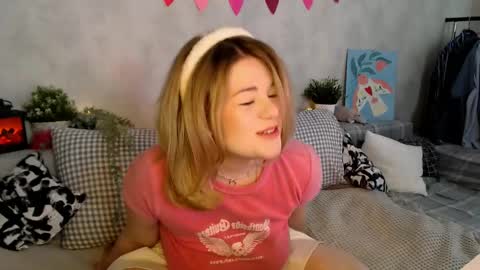 TESSA online show from February 2025 06:51:01 AM