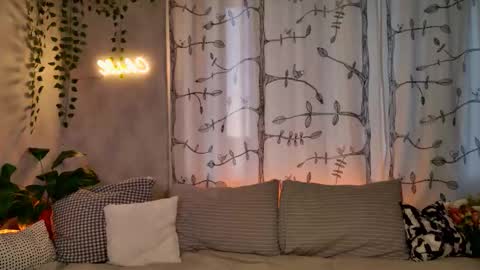 TESSA online show from November 2025 10:25:02 AM