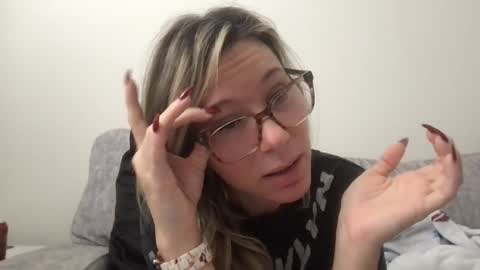 Daphne Summers online show from November 2025 03:33:02 PM