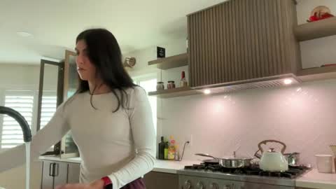 babygirlmami online show from April 2026 03:16:01 PM