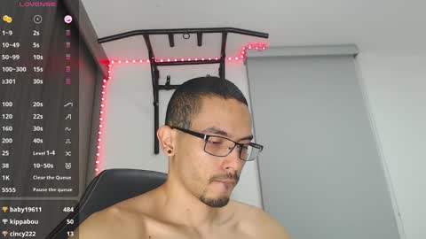 Snapshot of th_russ chatting on March 2025 08:59:01 PM INSTAGRAM Th1rss online show from March 2025 08:59:01 PM