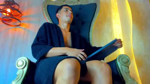 thaddeus king online show from March 2025 05:00:02 AM