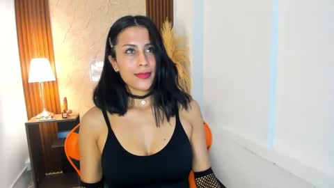 Sweet Thais  online show from September 2025 12:06:01 PM