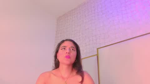 Snapshot of thalia888_ chatting on June 2026 07:05:01 PM thalia888_ online show from June 2026 07:05:01 PM