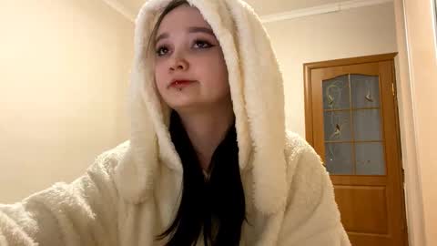 Snapshot of thaliakuchem chatting on February 2026 02:22:01 PM Yumi online show from February 2026 02:22:01 PM