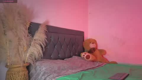 thalyanna_ebony online show from June 2026 01:30:01 AM