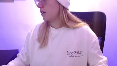   online show from February 2025 02:31:02 PM