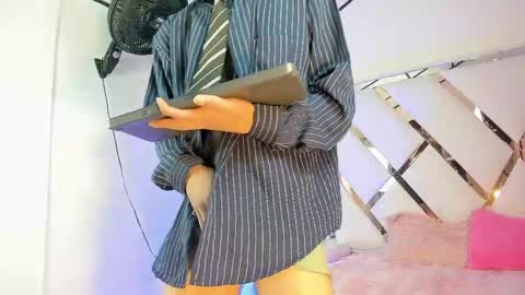 thanier_18 online show from May 2026 07:34:02 PM