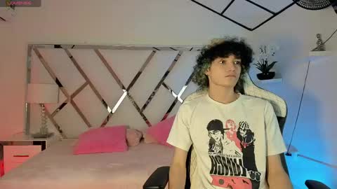 thanier_18 online show from June 2026 03:33:01 AM