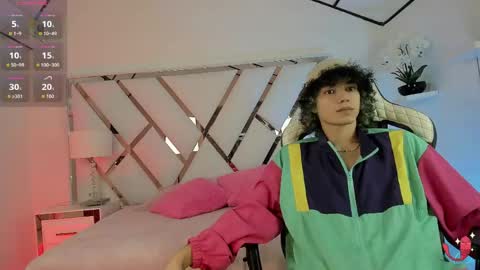 Snapshot of thanier_18 chatting on June 2026 02:59:01 AM thanier_18 online show from June 2026 02:59:01 AM