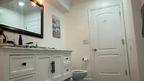 Snapshot of thatoneblondee chatting on January 2026 06:21:02 PM thatoneblondee online show from January 2026 06:21:02 PM