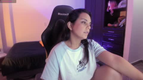 Paola online show from January 2025 06:59:01 PM