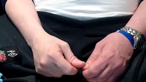 Snapshot of the1pocketrocket chatting on February 2026 06:31:01 PM the1pocketrocket online show from February 2026 06:31:01 PM