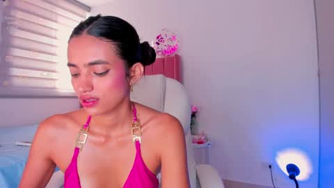 nina mirley online show from December 2024 01:42:02 PM