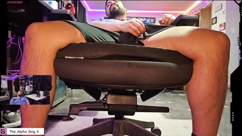 Snapshot of the_alpha_dog_xxx chatting on January 2025 12:25:01 AM the_alpha_dog_xxx online show from January 2025 12:25:01 AM