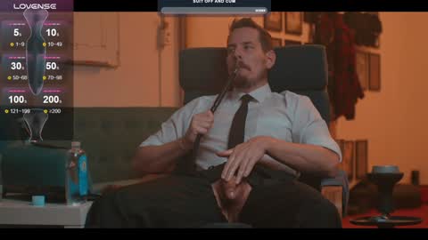 Snapshot of the_dilf chatting on December 2024 10:16:01 AM The DILF -  online show from December 2024 10:16:01 AM