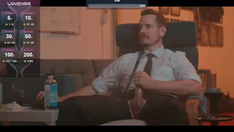 Snapshot of the_dilf chatting on February 2025 03:53:01 PM The DILF -  online show from February 2025 03:53:01 PM