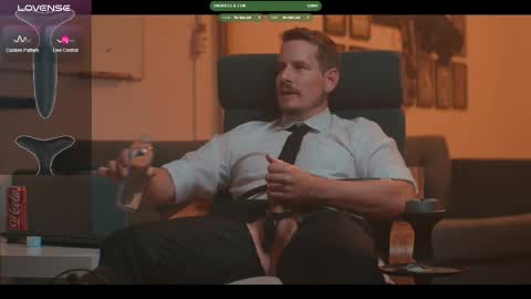 Snapshot of the_dilf chatting on October 2025 06:10:01 PM The DILF -  online show from October 2025 06:10:01 PM